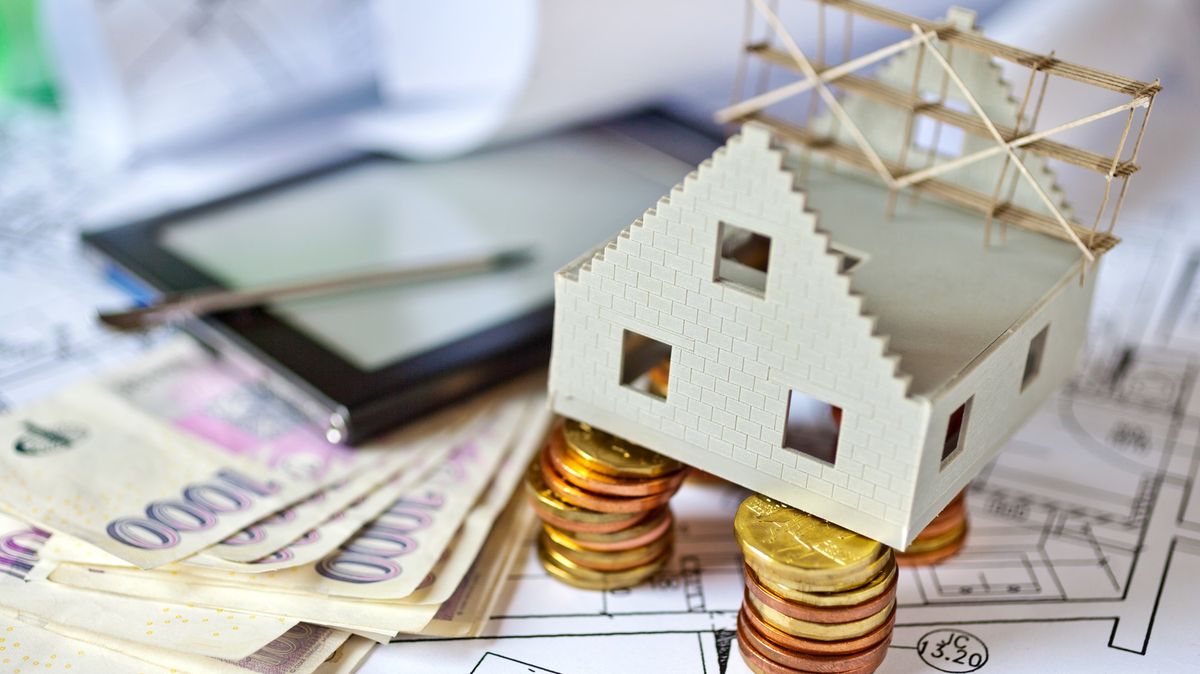 Sazby hypoték klesly pod šest procent